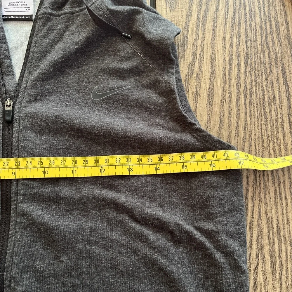 Nike Dri-FIT Sleeveless Hoodie Vest Sz Small Gray Swoosh Hood 1/2 Zip Men's Gym